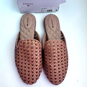 Excellently Used Condition Birdies Phoebe Slides in color Toffee woven leather